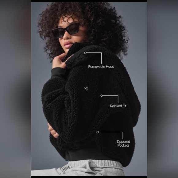 ALO Yoga Black Sherpa Jacket - Picture 2 of 11